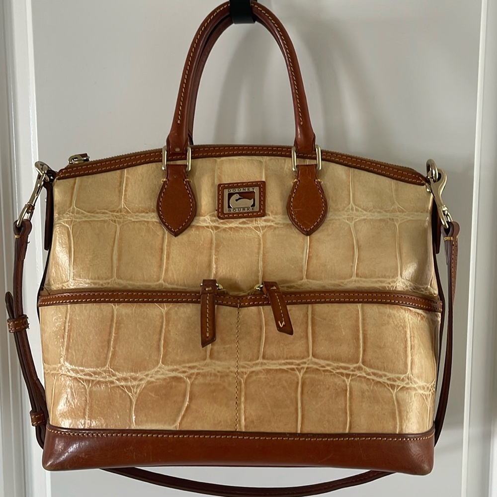 Dooney & Bourke bag
